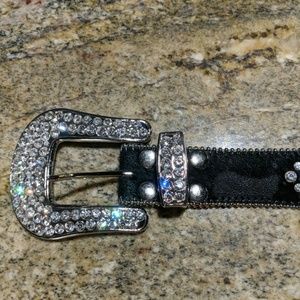 Black horse shoe belt with rhinestones